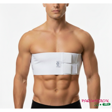 Modello che indossa la fascia toracica elastica bianca per degenza post-operatoria, formato quadrato con logo ParamedicalShop.